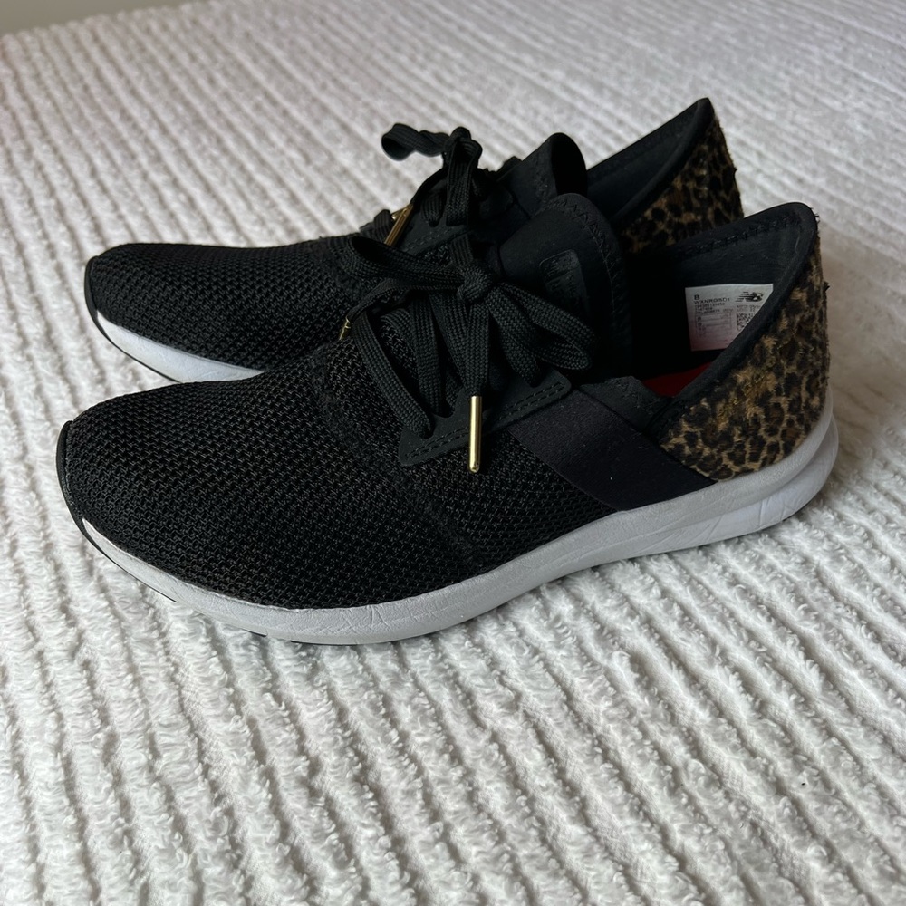 New Balance leopard and black sneakers size 8 with cute gold detail